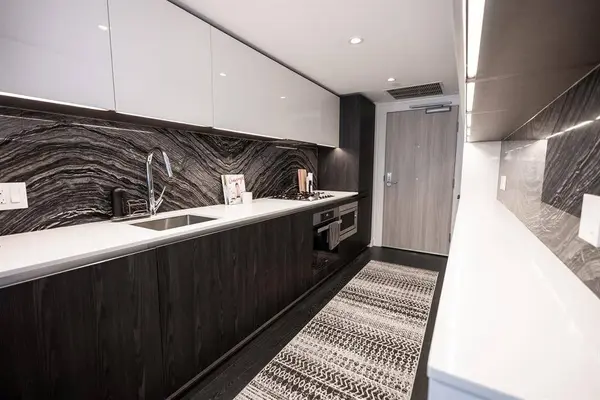 1111 Richards ST #1206, Vancouver, BC V6B 0S3