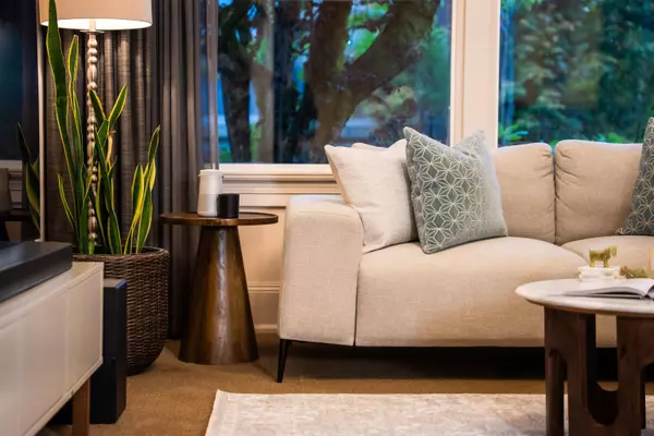 124 Sixth Avenue, New Westminster, BC V3L 1T4