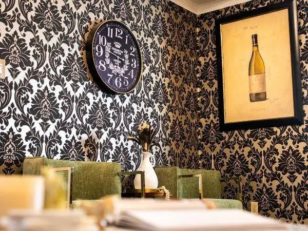 124 Sixth AVE, New Westminster, BC V3L 1T4