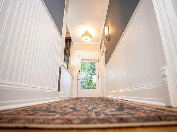 124 Sixth AVE, New Westminster, BC V3L 1T4