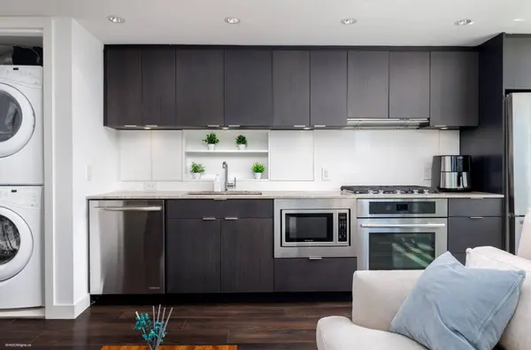 161 E 1st ST #607, Vancouver, BC V6A 0G1
