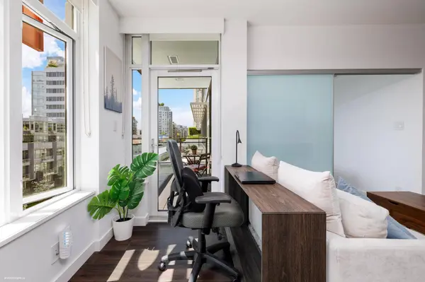 161 E 1st ST #607, Vancouver, BC V6A 0G1