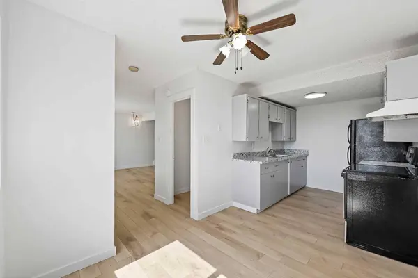 4531 7 AVE SE #15, Calgary, AB T2G 2Y9