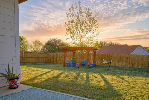 2415 Beverly Dr, Granbury, TX 76048-6473