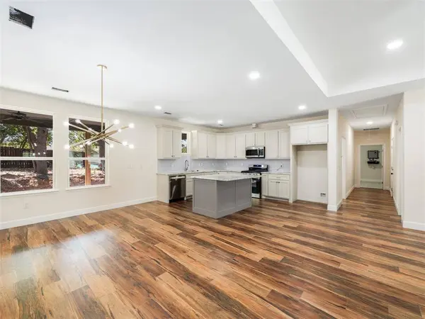 431 Oakhill Drive, Denton, TX 76201