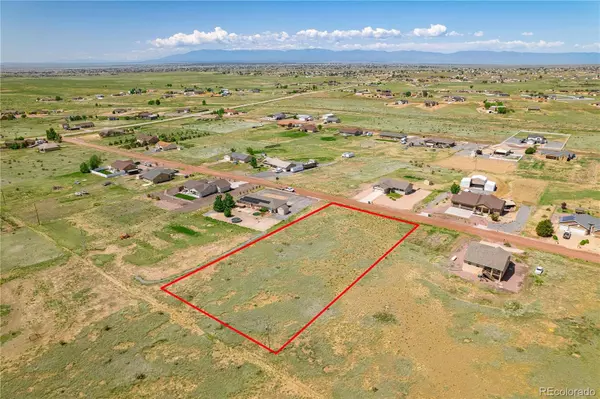 1368 N Blazing Star LN, Pueblo, CO 81007