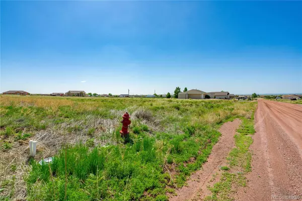 1368 N Blazing Star LN, Pueblo, CO 81007