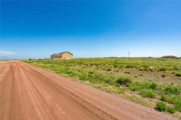 1368 N Blazing Star LN, Pueblo, CO 81007