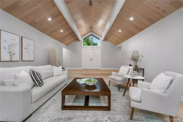 3 Columbine LN, Littleton, CO 80123