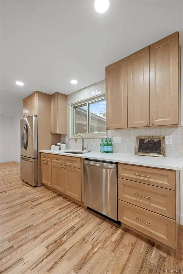 8633 W Warren DR, Lakewood, CO 80227