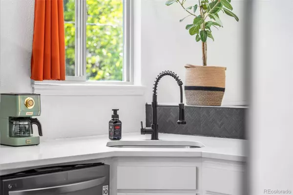 8370 W Evans PL, Lakewood, CO 80227