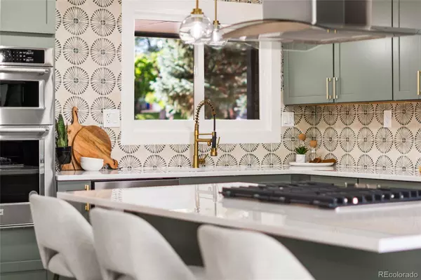 7120 S Sheridan CT, Littleton, CO 80128