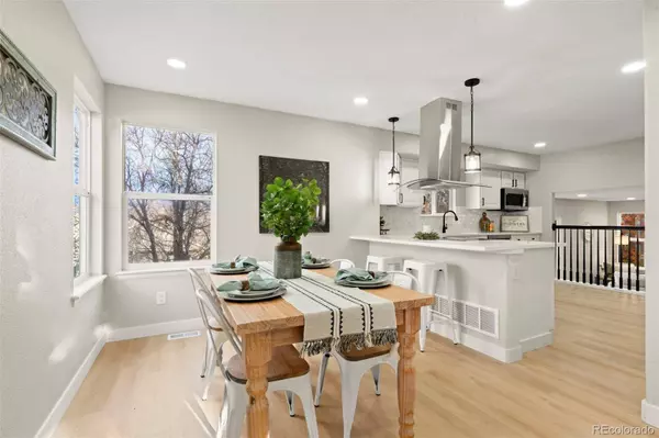 9078 White Pelican WAY, Littleton, CO 80126