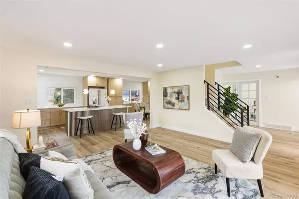 6708 W Portland AVE, Littleton, CO 80128