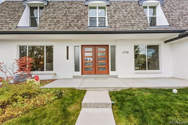 6708 W Portland AVE, Littleton, CO 80128