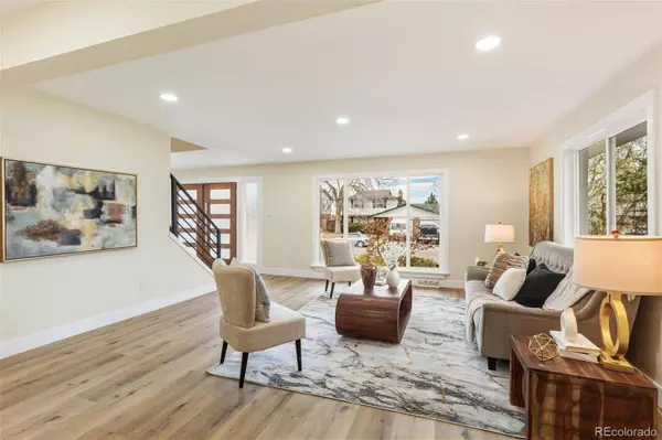 6708 W Portland AVE, Littleton, CO 80128