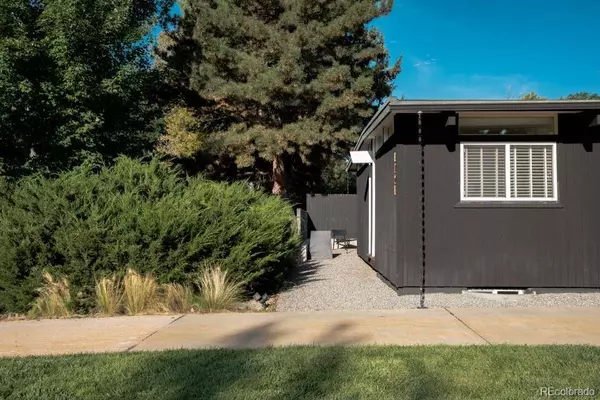 4721 E Idaho PL, Denver, CO 80222