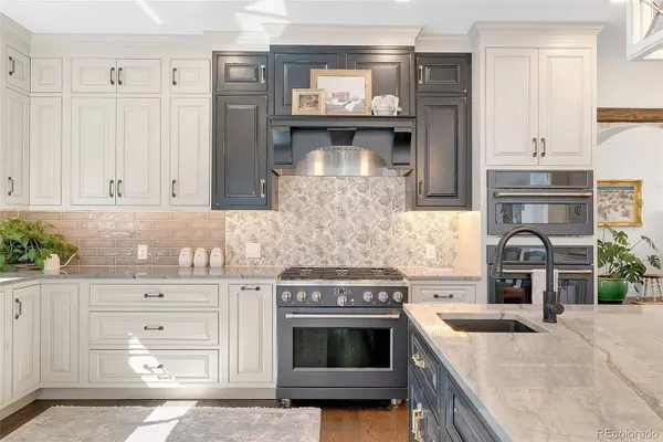 10049 Wyecliff DR, Highlands Ranch, CO 80126