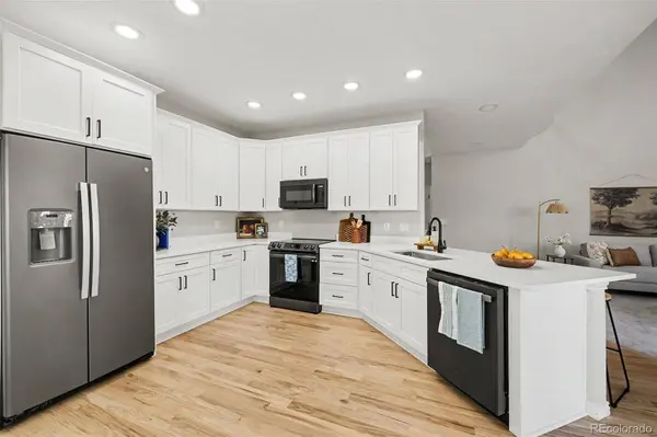 59 Burgundy DR, Highlands Ranch, CO 80126
