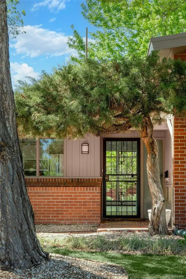 2935 S Lafayette DR, Englewood, CO 80113