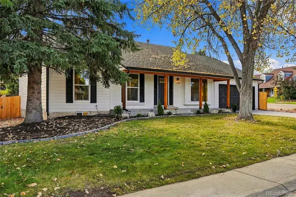 9796 W Morraine AVE, Littleton, CO 80127