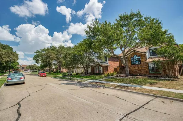 2912 Fort Point Lane, Carrollton, TX 75007