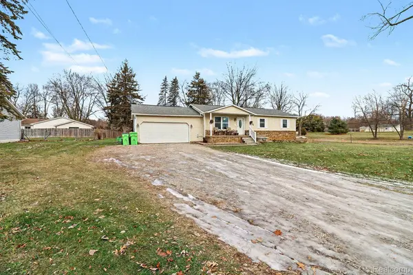 6561 Bennett Lake RD, Fenton, MI 48430
