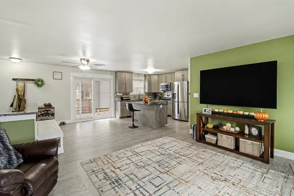 6561 Bennett Lake RD, Fenton, MI 48430