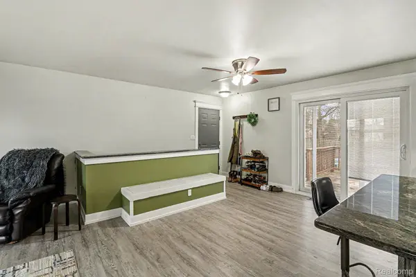 6561 Bennett Lake RD, Fenton, MI 48430