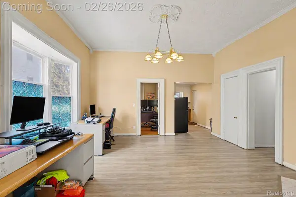 1031 N Washington AVE, Lansing, MI 48906