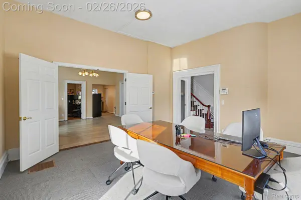 1031 N Washington AVE, Lansing, MI 48906