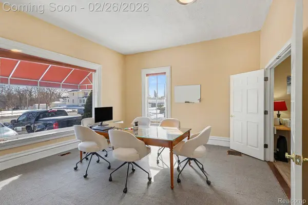 1031 N Washington AVE, Lansing, MI 48906