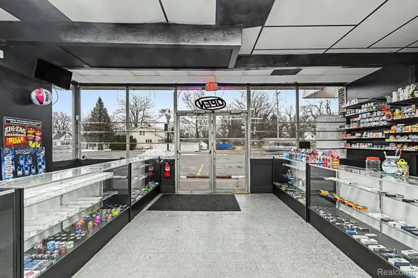 306 S Cedar ST, Mason, MI 48854