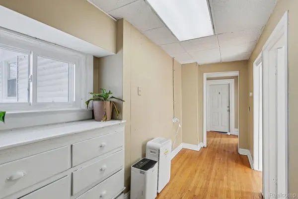 1031 N Washington AVE, Lansing, MI 48906