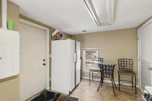 1031 N Washington AVE, Lansing, MI 48906