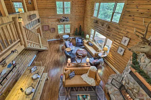 6926 Aarwood TRL NW, Clearwater Township, MI 49676