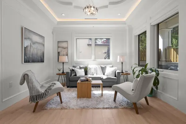 2377 W 7th AVE, Vancouver, BC V6K 1Y4