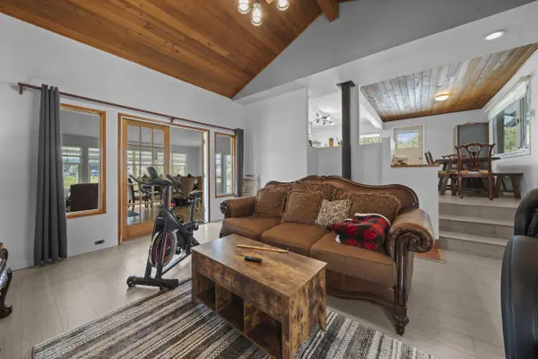 25412 58 AVE, Langley, BC V4W 1G7