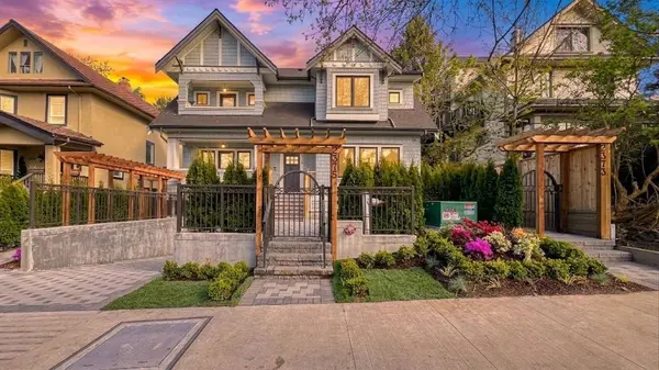 2373 7th Ave W, Vancouver, BC V6K 1Y4