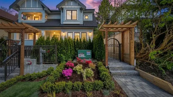 2373 7th Ave W, Vancouver, BC V6K 1Y4