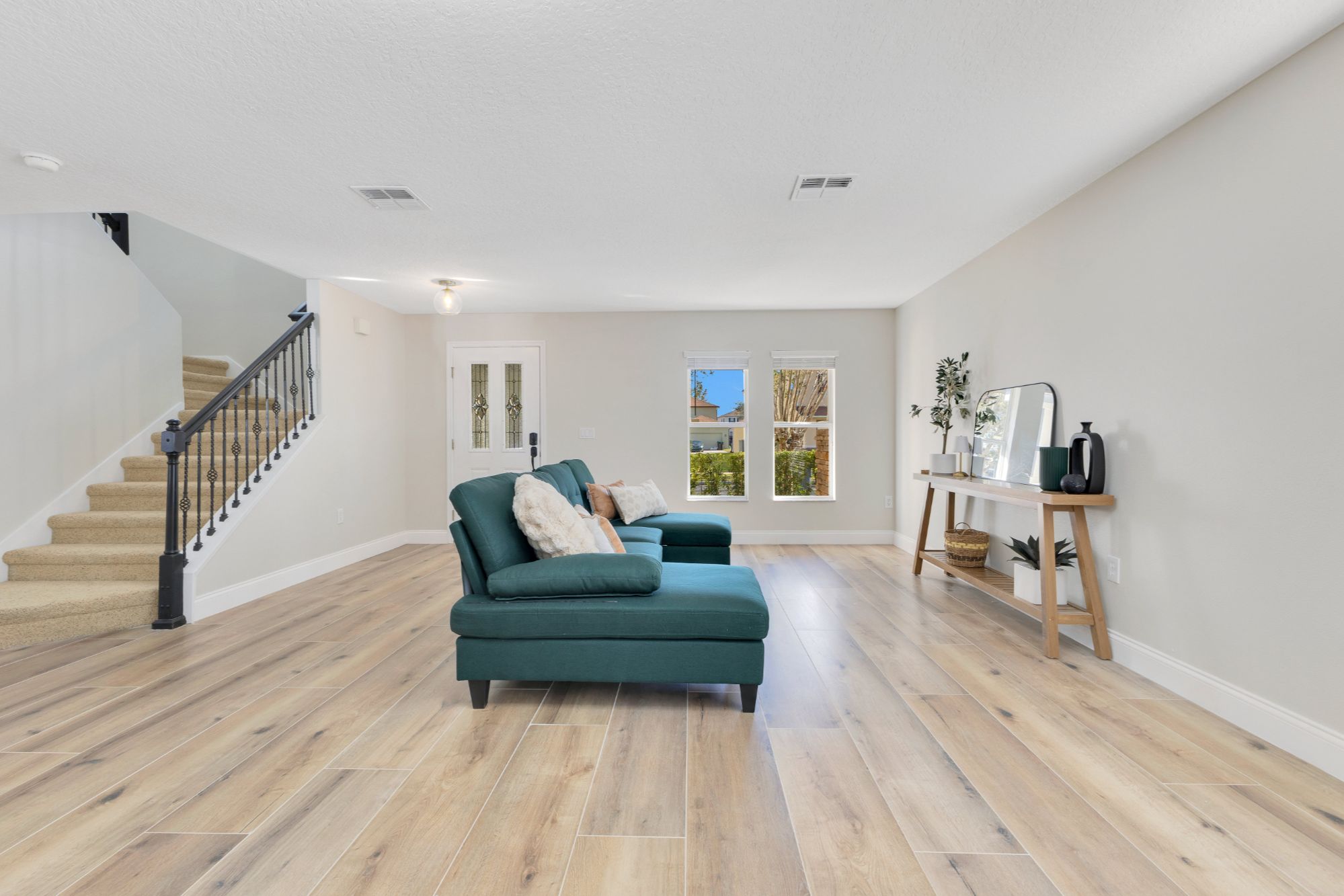13655 Podocarpus Ln — exterior
