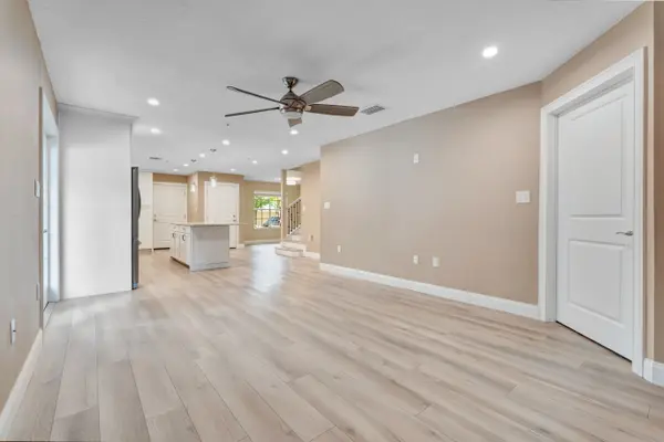 668 Post Oak Cir #116, Altamonte Springs, FL 32701-6389