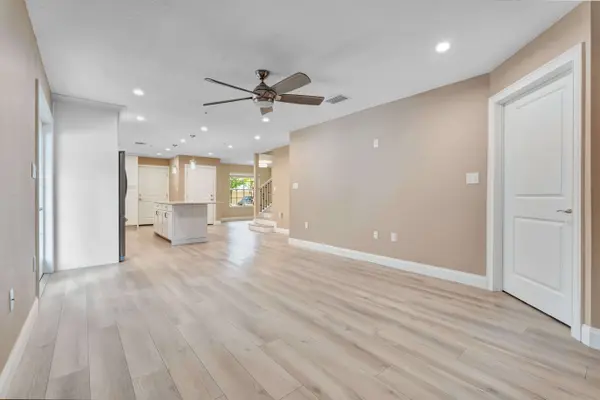 668 Post Oak Cir #116, Altamonte Springs, FL 32701-6389