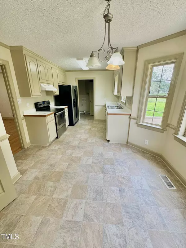 1905 Nc 111, Goldsboro, NC 27530