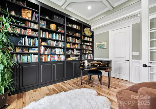 129 Hunts Landing DR, Mooresville, NC 28117