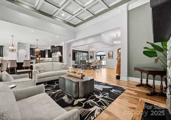 129 Hunts Landing DR, Mooresville, NC 28117