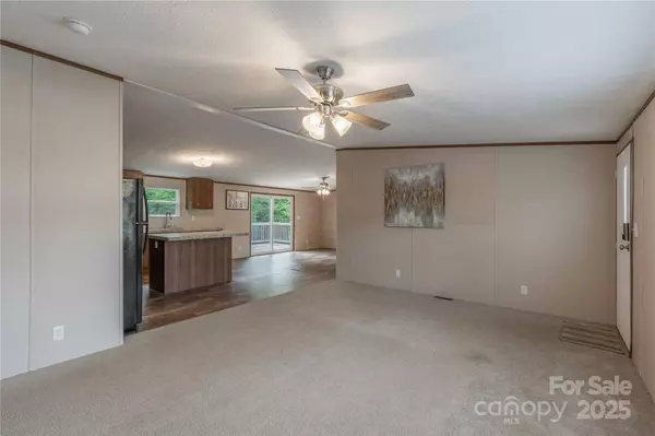 105 Peridot DR, Statesville, NC 28625