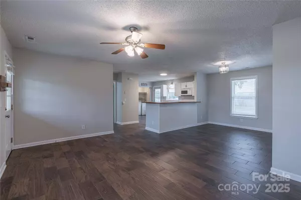 133 Pheasant Run RD, Troutman, NC 28166