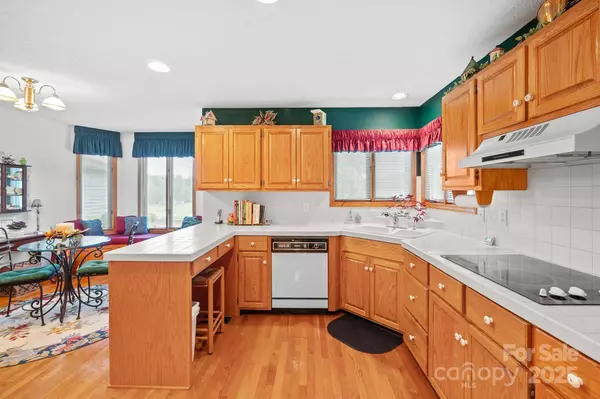 3730 Rabbits Run PL, Lenoir, NC 28645