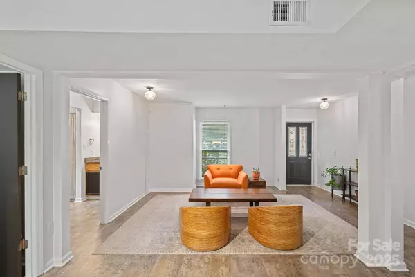 726 Charter PL, Charlotte, NC 28211